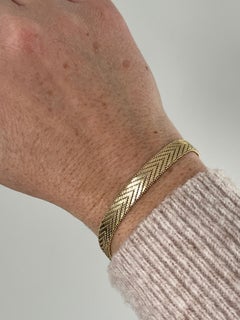 Contemporary 14K Yellow Gold Chevron Link Bracelet, Mexico