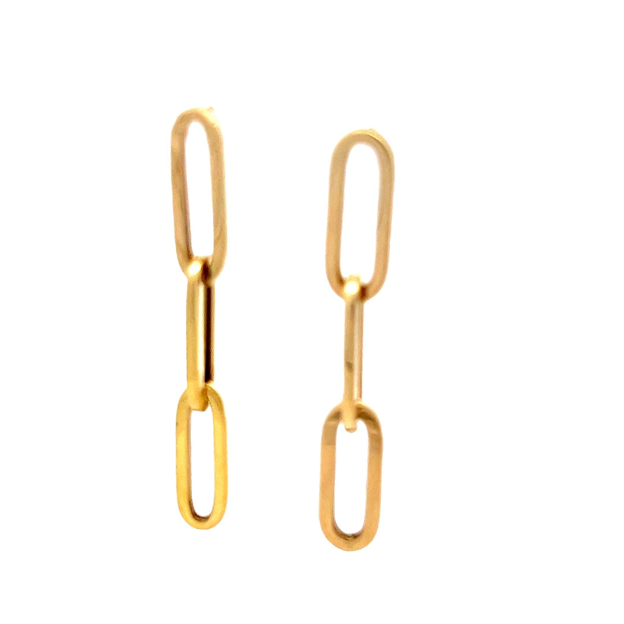 Contemporary 14K Yellow Gold Elongated Paperclip Link Drop Earrings For Sale 4