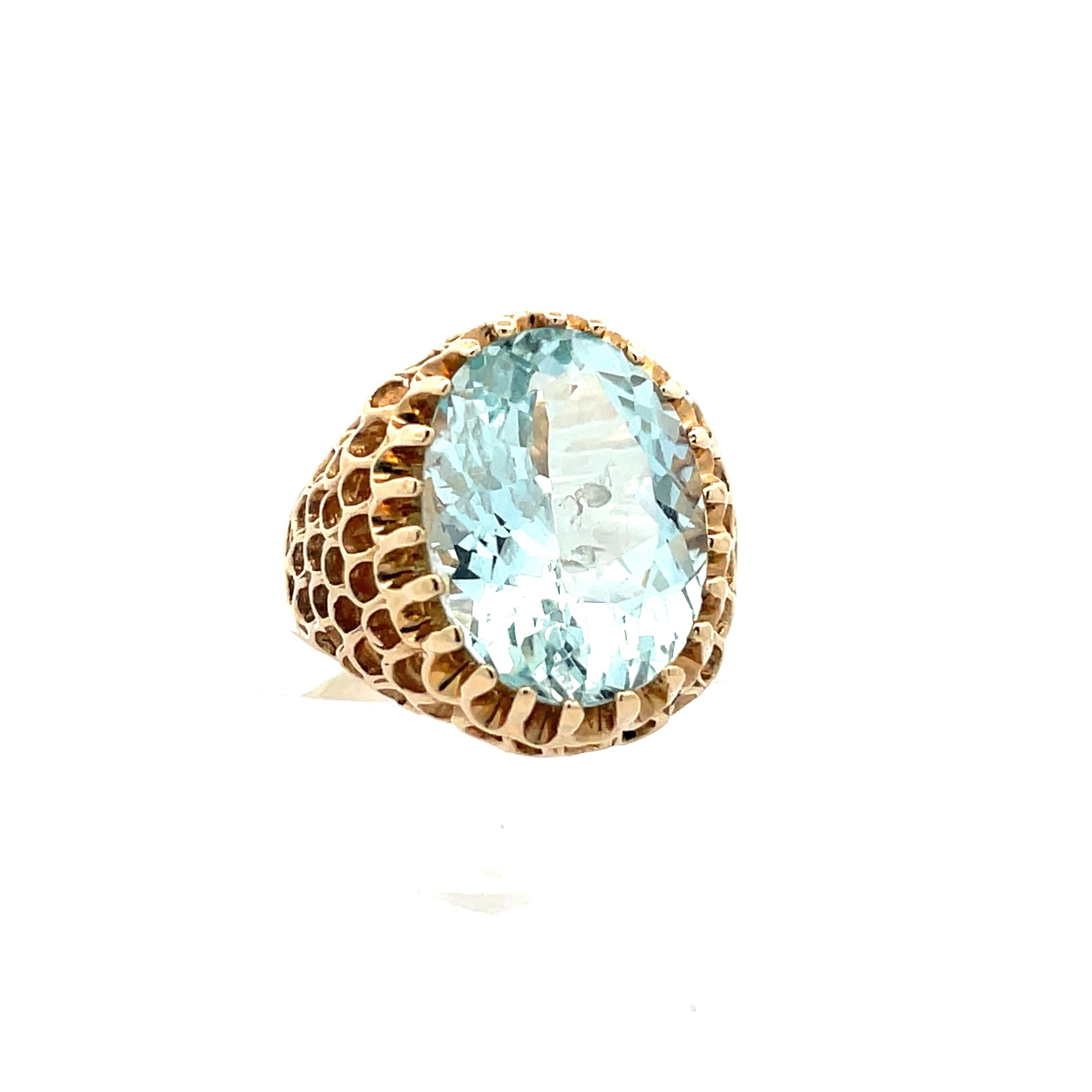 Oval Cut Contemporary 14K Yellow Gold Filigree Mid-Century Aquamarine Ring  For Sale