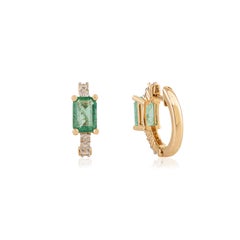 Contemporary 14K Yellow Gold Huggie Hoop Earrings with 1.02 Ct Emerald 
Diamond