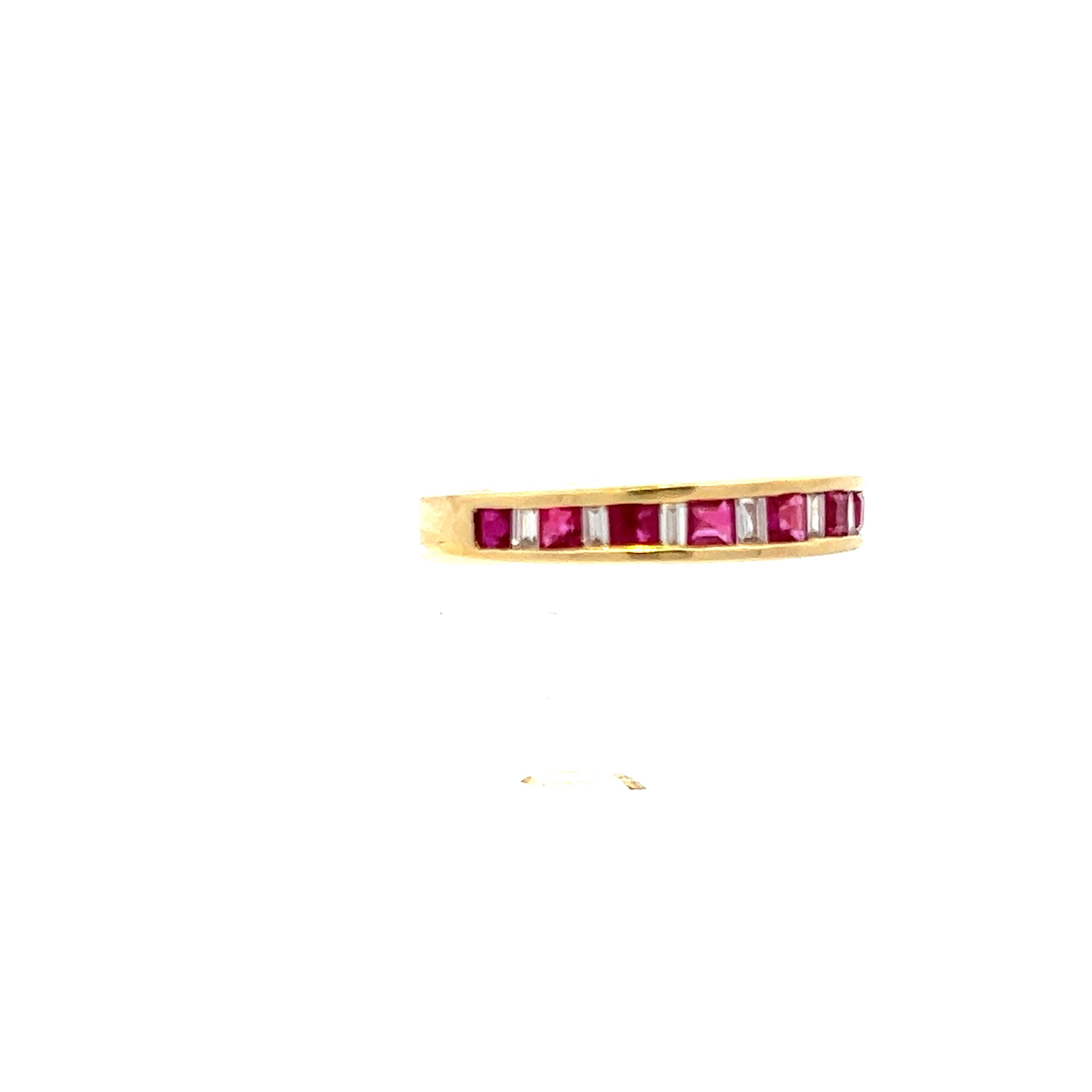 Contemporary 14K Yellow Gold Red Ruby & Rectangular Baguette Diamond Band  For Sale 4