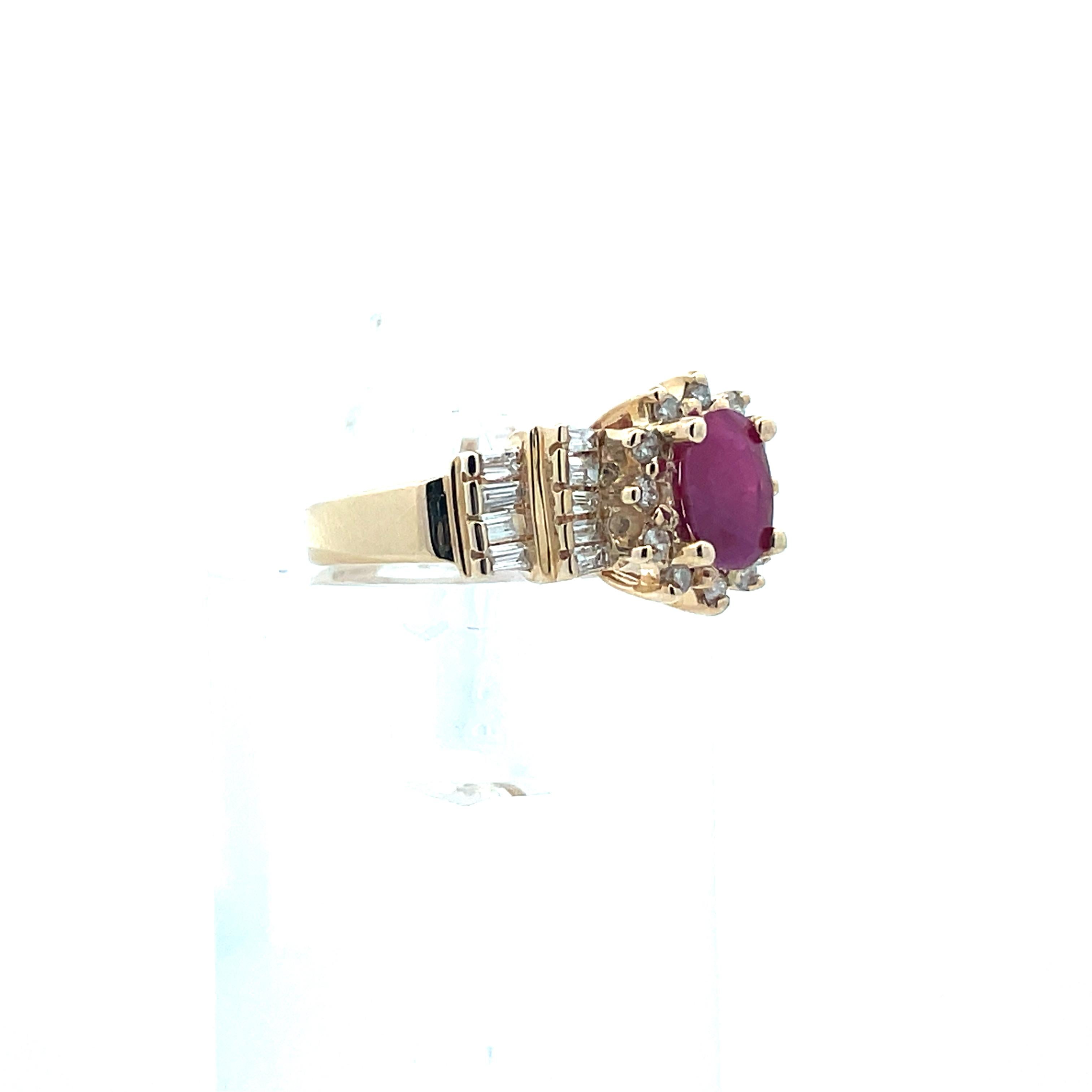 Contemporary 14K Gelbgold Rubin und Diamant Ring  im Zustand „Hervorragend“ im Angebot in Lexington, KY
