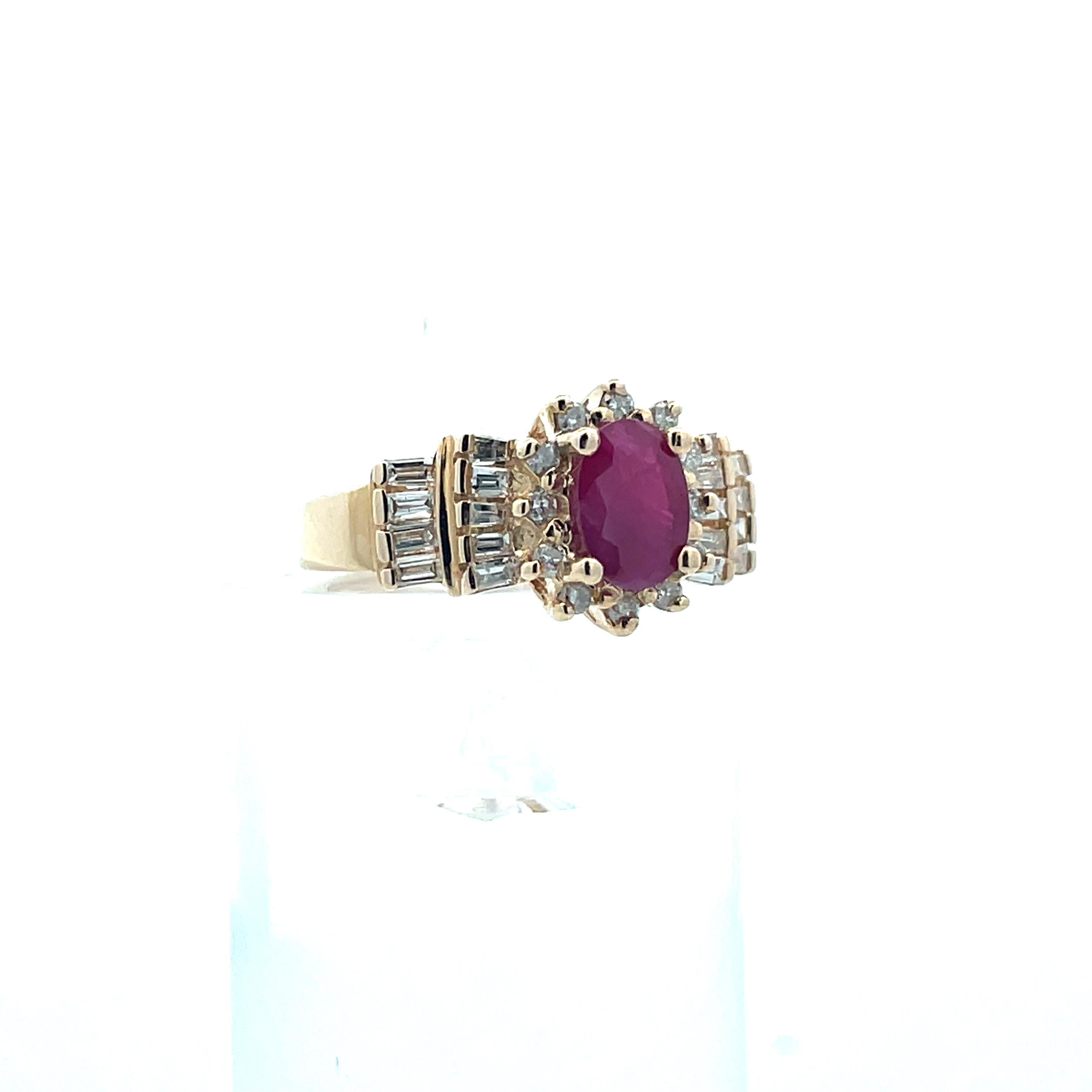 Contemporary 14K Yellow Gold Ruby and Diamond Ring  For Sale 1
