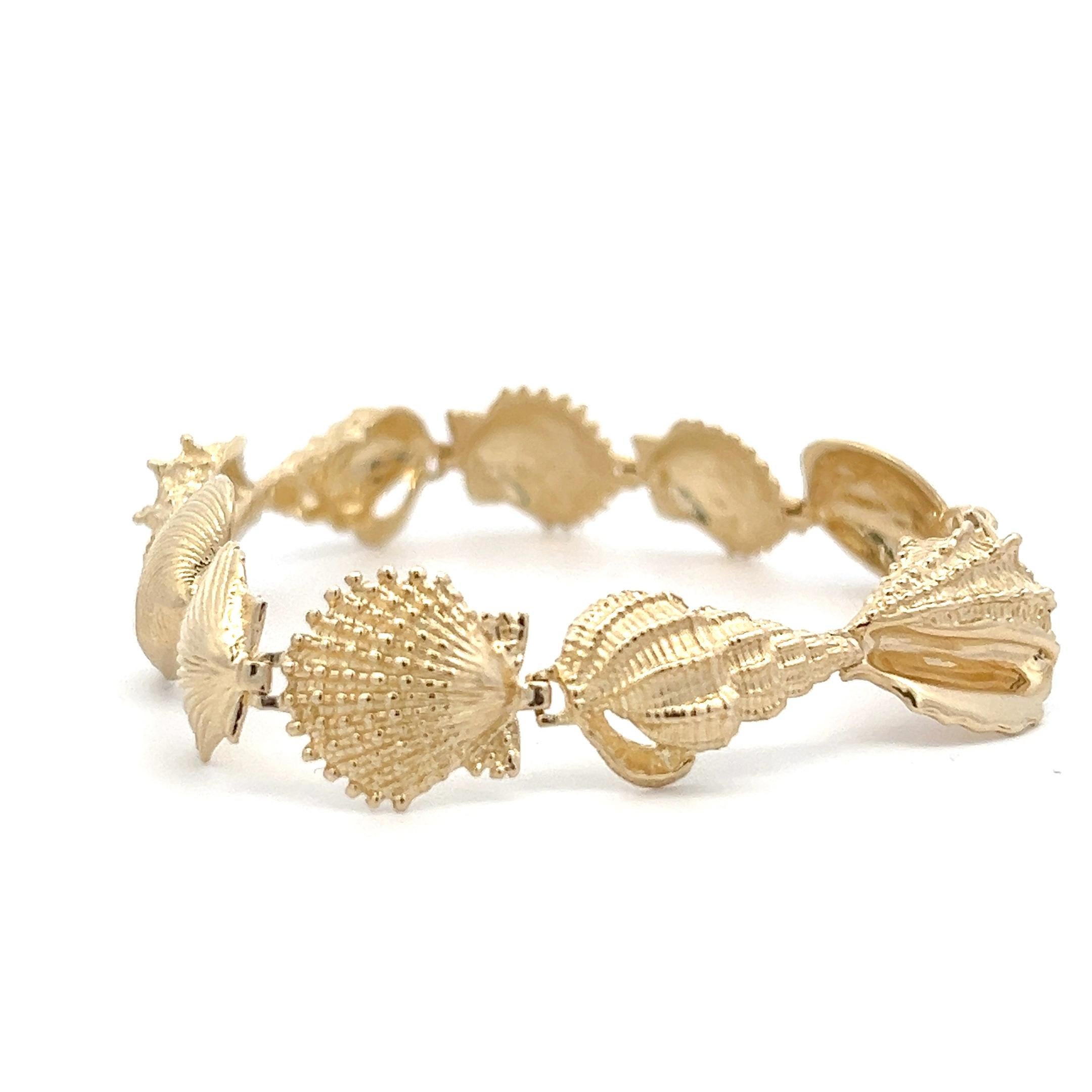 Women's or Men's Contemporary 14k Yellow Gold Seashell Link Bracelet