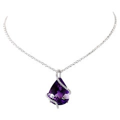 Contemporary 15.00 ct Amethyst Drop Pendant in White Gold with natural Diamonds