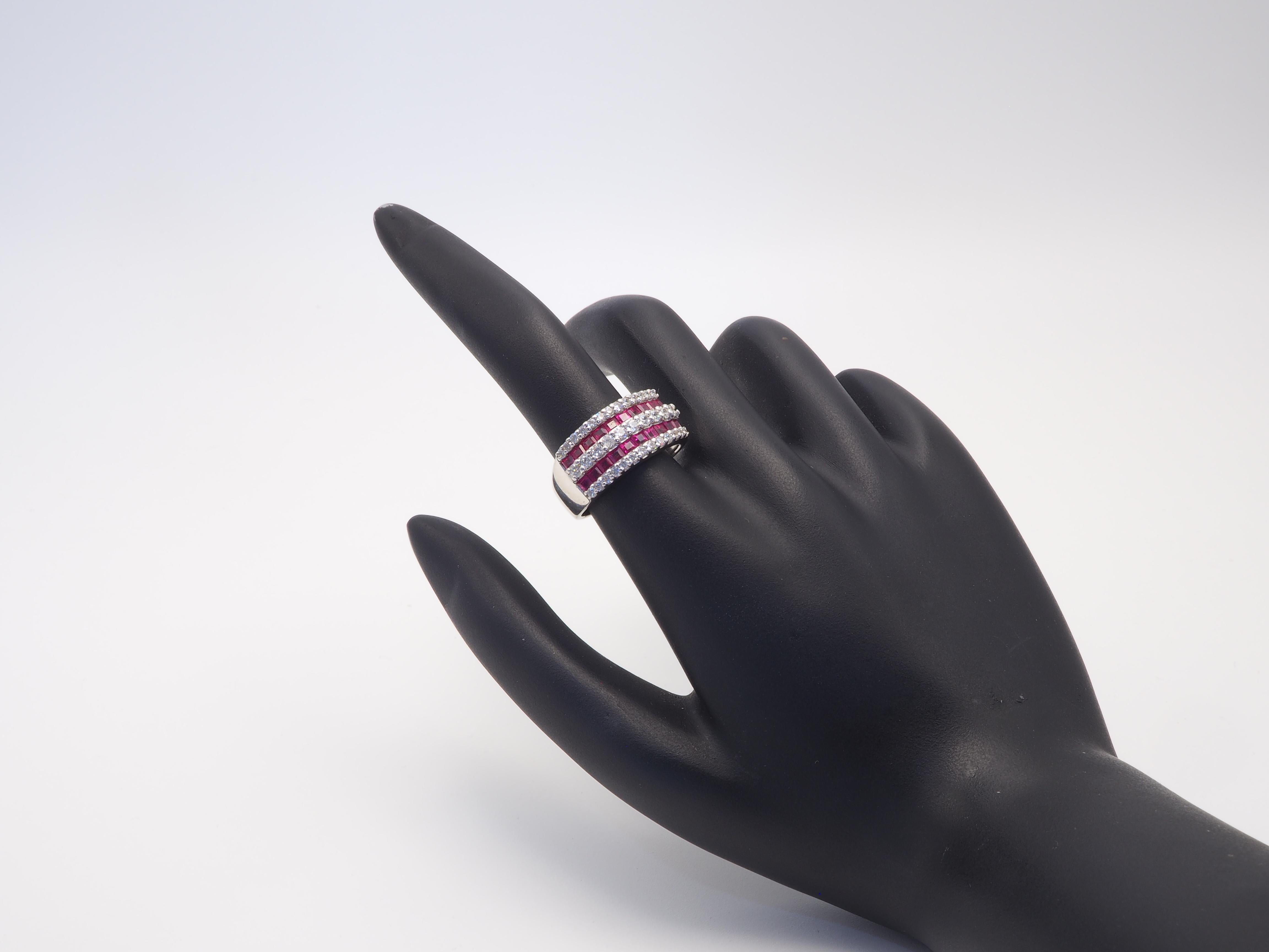 Contemporary 1.52ct Squared Ruby & Quartz Sterling Silver Band Ring In Excellent Condition For Sale In เกาะสมุย, TH