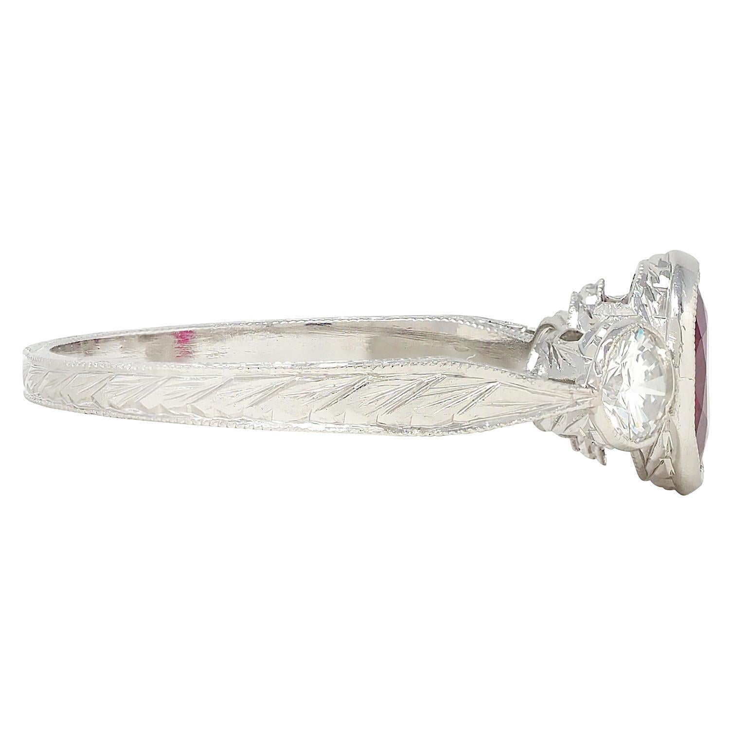 AM Contemporary 1.53 CTW Ruby Diamond Platinum Vintage Three Stone Ring (bague à trois pierres en platine) Excellent état - En vente à Philadelphia, PA