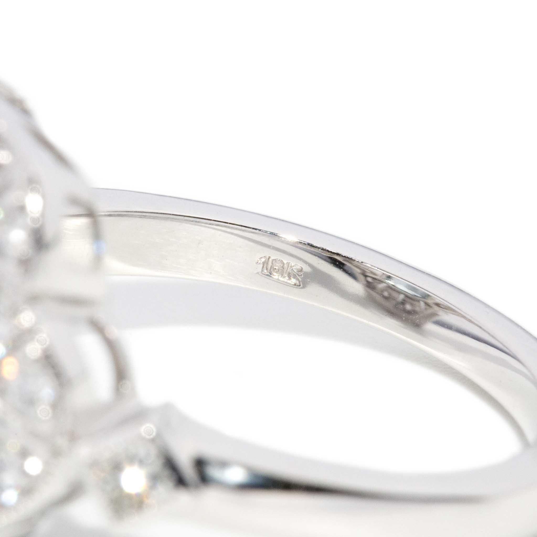 Contemporary 1.54 Carat Aquamarine & Diamond Ring 18 Carat White Gold For Sale 6