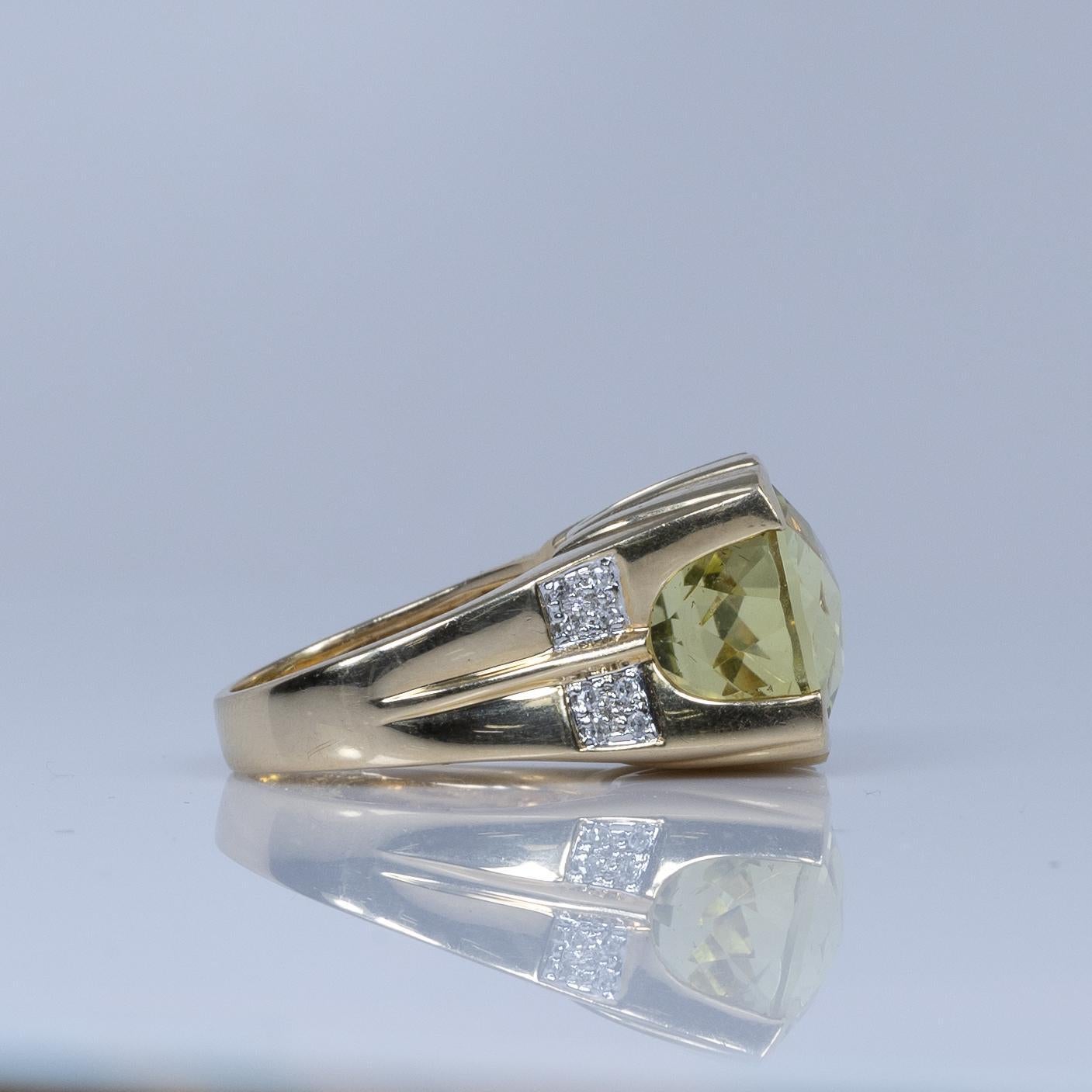 Contemporary 15,5ct Grünlich Gelber Citrin & Diamant 14K Gold Statement Ring (Ovalschliff)