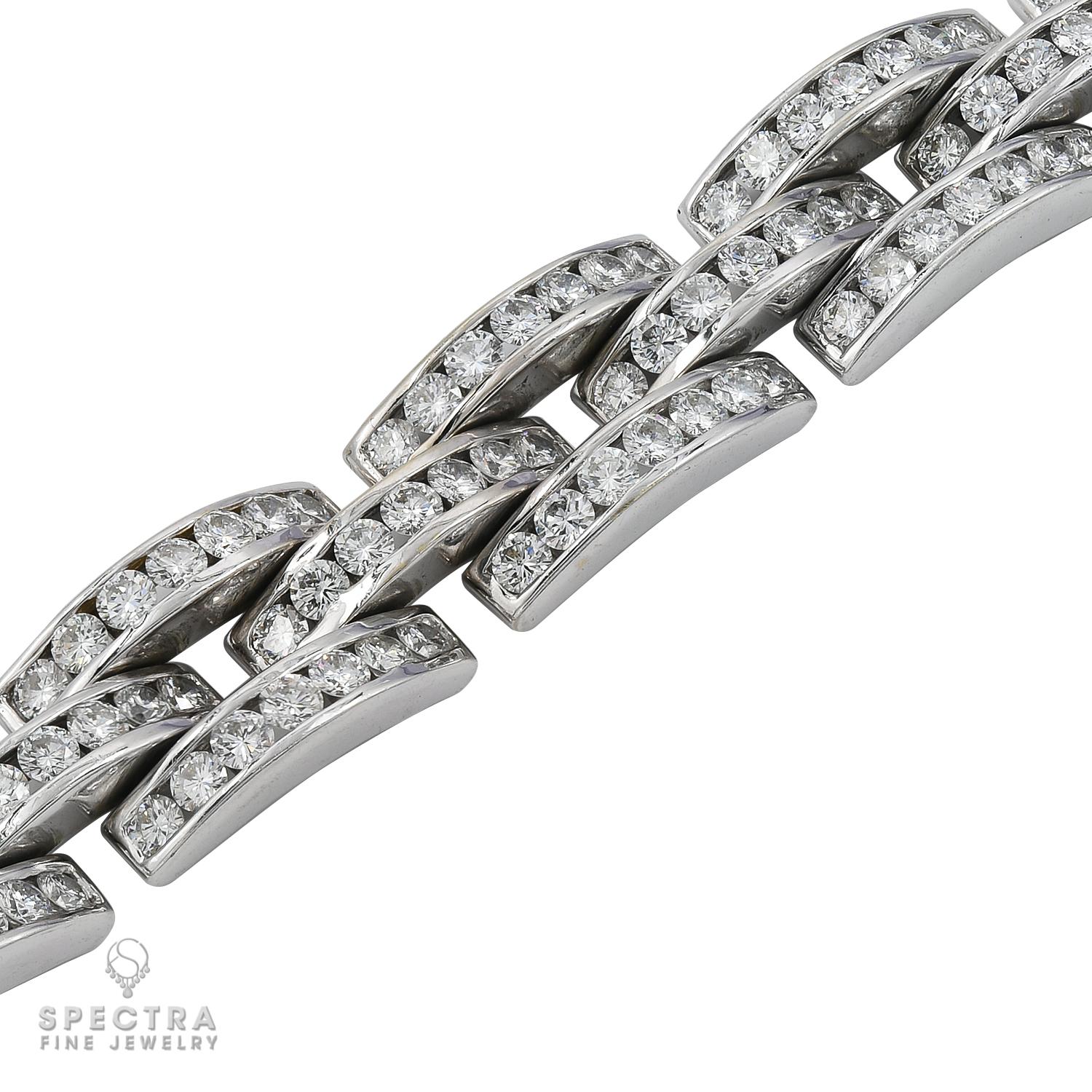 Round Cut Contemporary 15.79 Carat Diamond Pave Bracelet For Sale