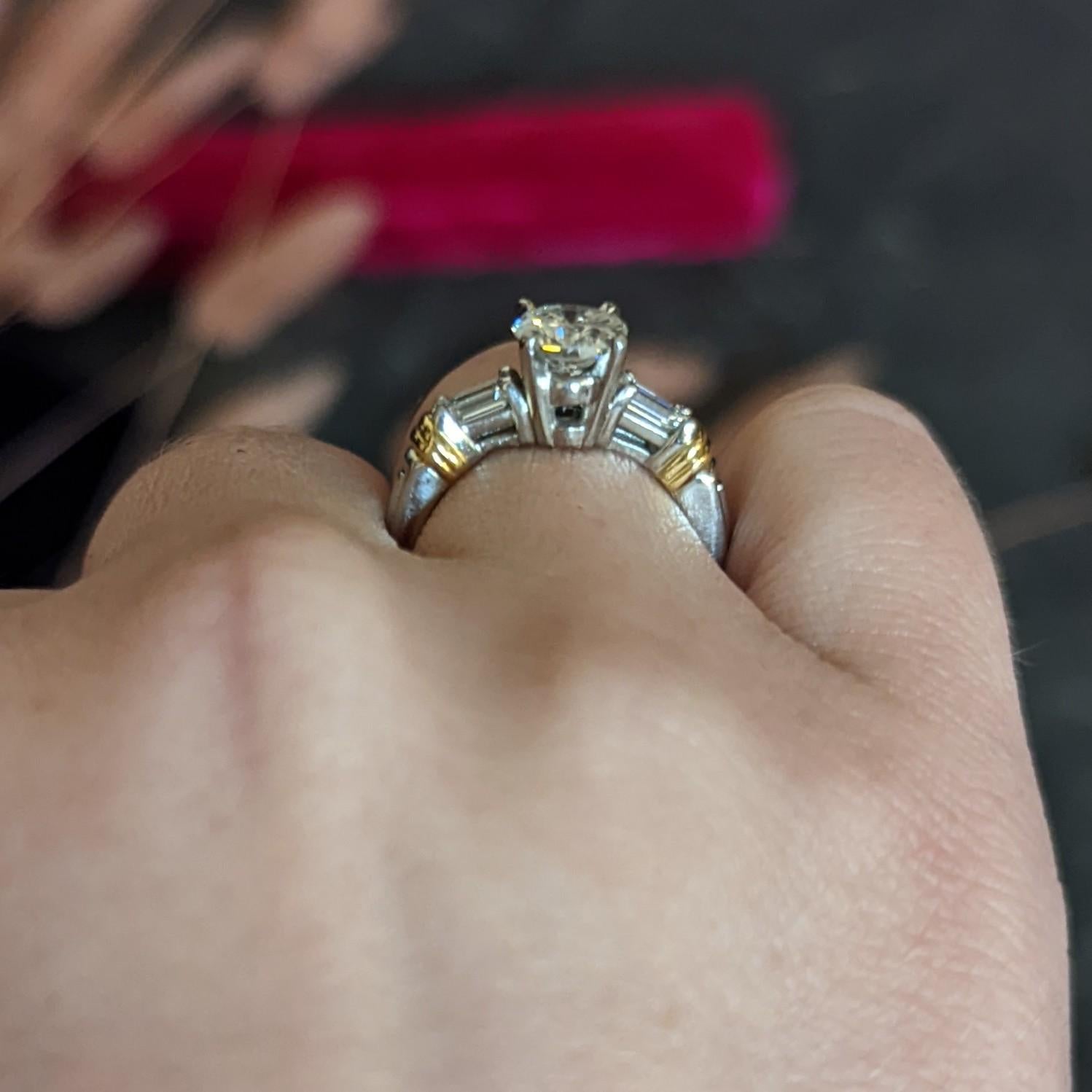Contemporary 1.58 Carats Diamond Platinum 18 Karat Gold Engagement Ring For Sale 8