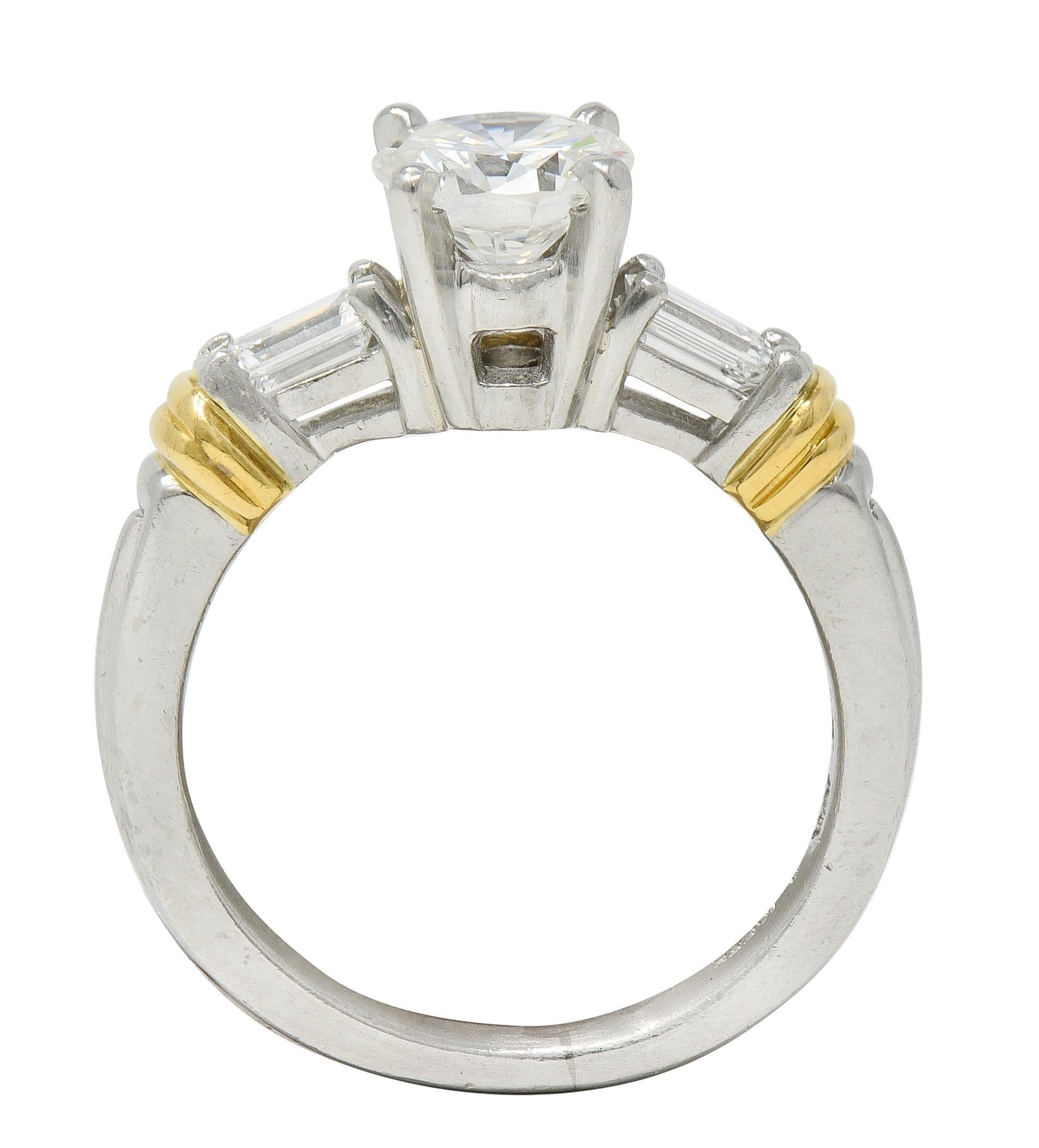 Anello di fidanzamento contemporaneo con diamante 1,58 CTW in platino e oro giallo 18 carati in vendita 1