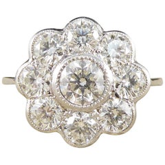 Contemporary 1.60 Carat Total Diamond Daisy Cluster Ring in Platinum