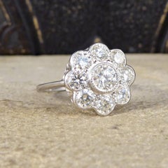 Contemporary 1.60 Carat Total Diamond Daisy Cluster Ring in Platinum