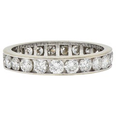 Contemporary 1.61 CTW Diamond 14 Karat White Gold Eternity Wedding Band Ring (anneau de mariage éternel en or blanc 14 carats)