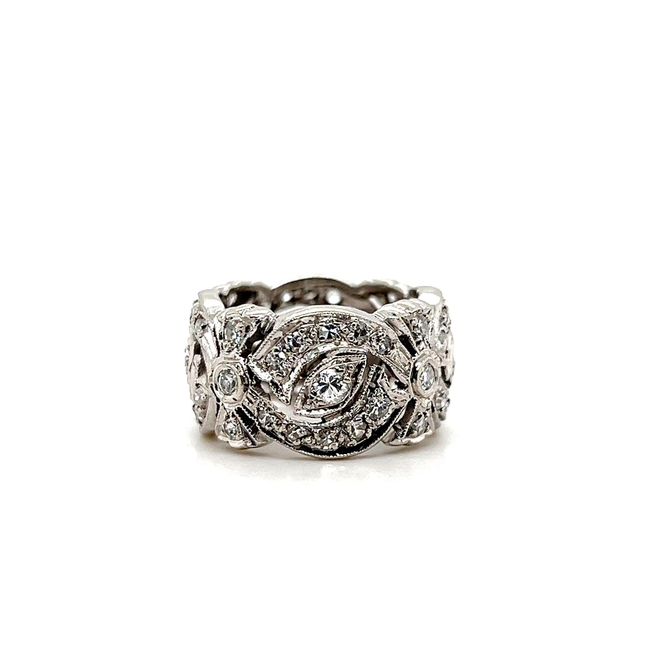 Contemporary 1.62 TCW Diamond Miligrain Openwork White Gold Wedding Band In Good Condition For Sale In Towson, MD