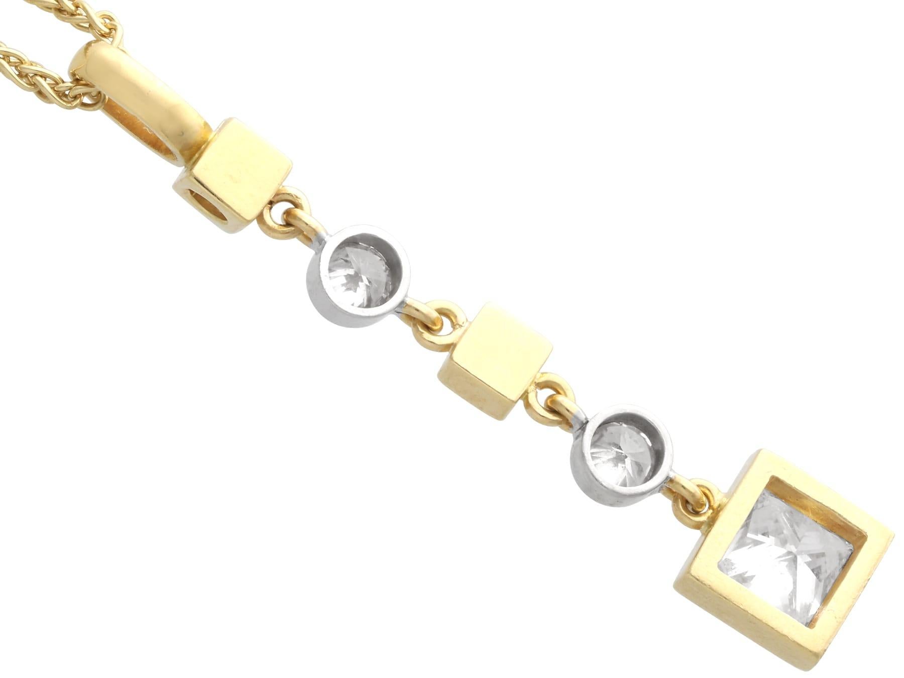 Pendentif contemporain en or jaune 18k et diamant de 1,62 ct Circa 2000 en vente 2