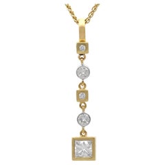 Pendentif contemporain en or jaune 18k et diamant de 1,62 ct Circa 2000
