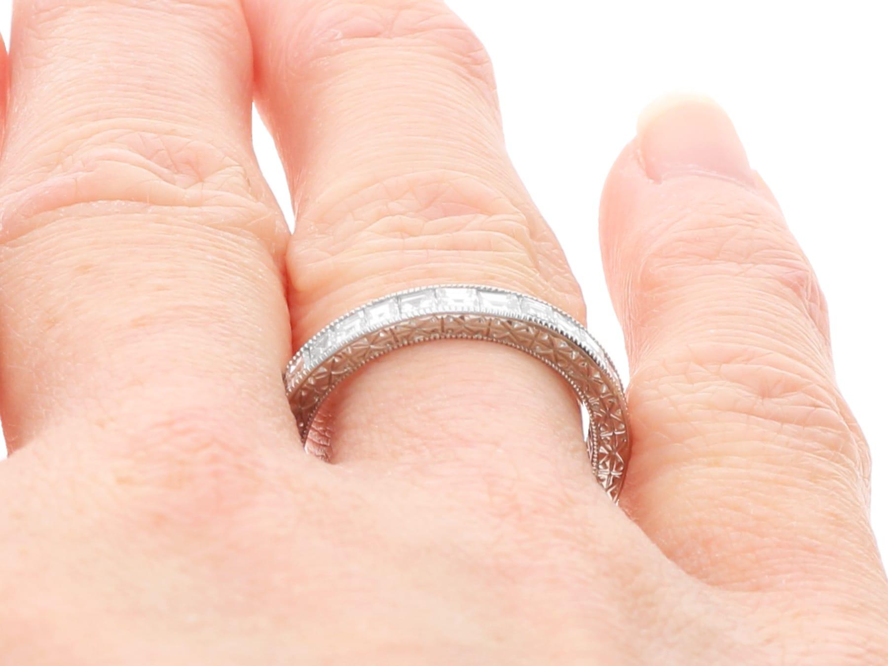 Anello a Eternità Completa in Platino e Diamante da 1,65 Carati Circa 2024 in vendita 5