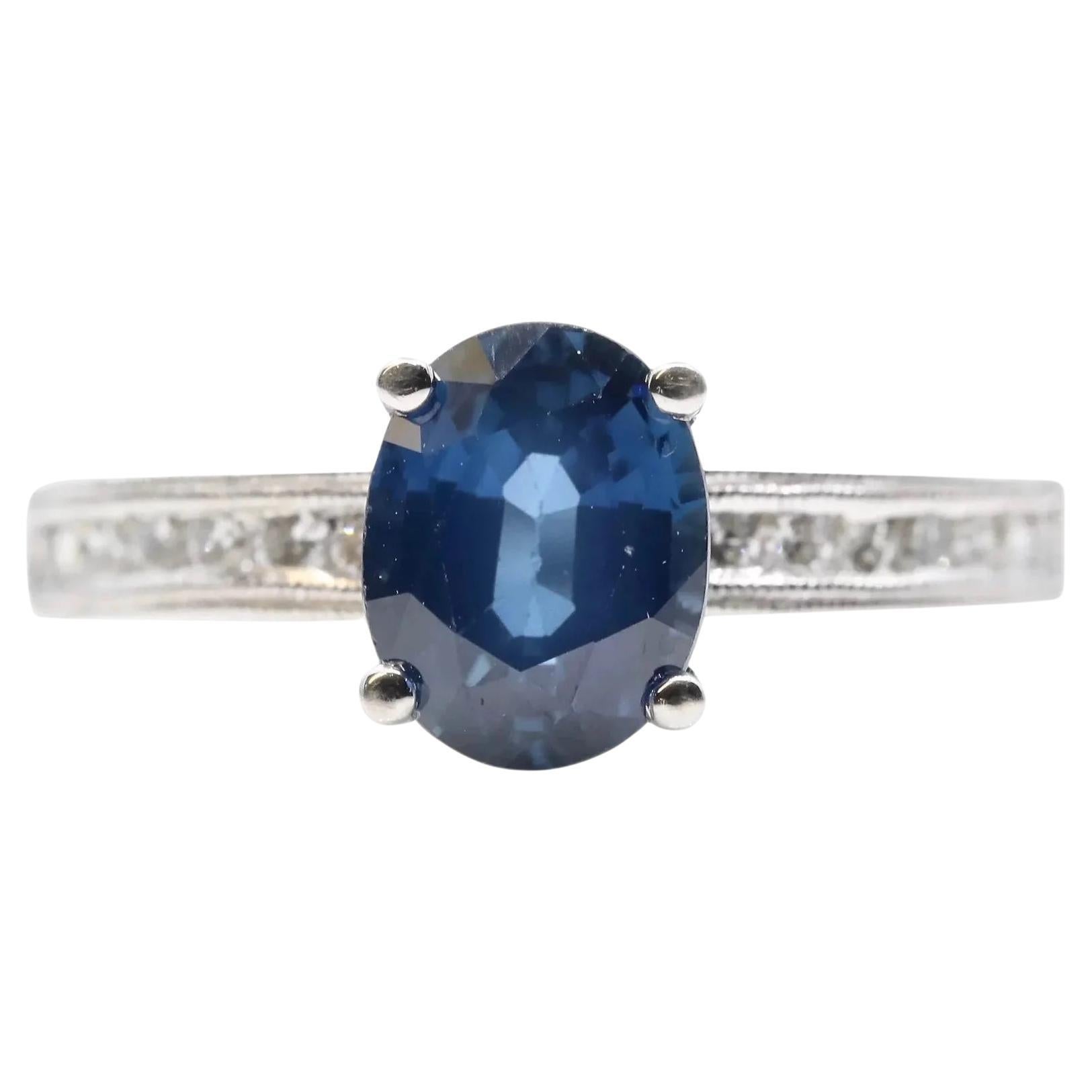 Contemporary 1.65ct Sapphire & Diamond Hand Engraved Engagement Ring For Sale