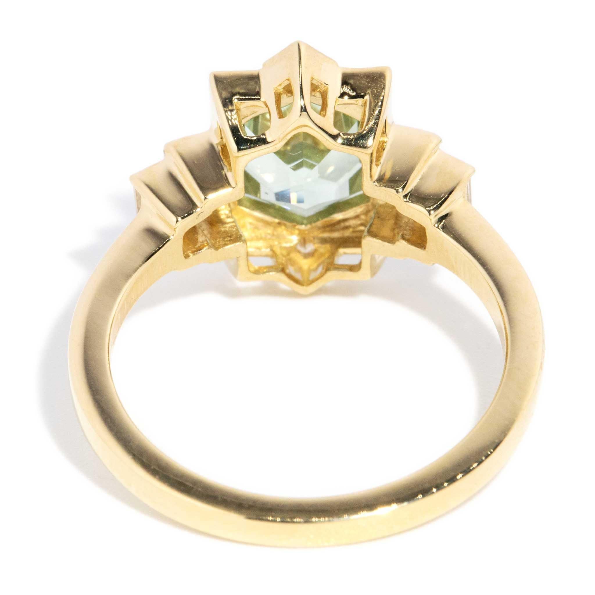 Contemporary 1.75 Carat Mint Green Tourmaline & Diamond Ring 18 Carat Gold 4