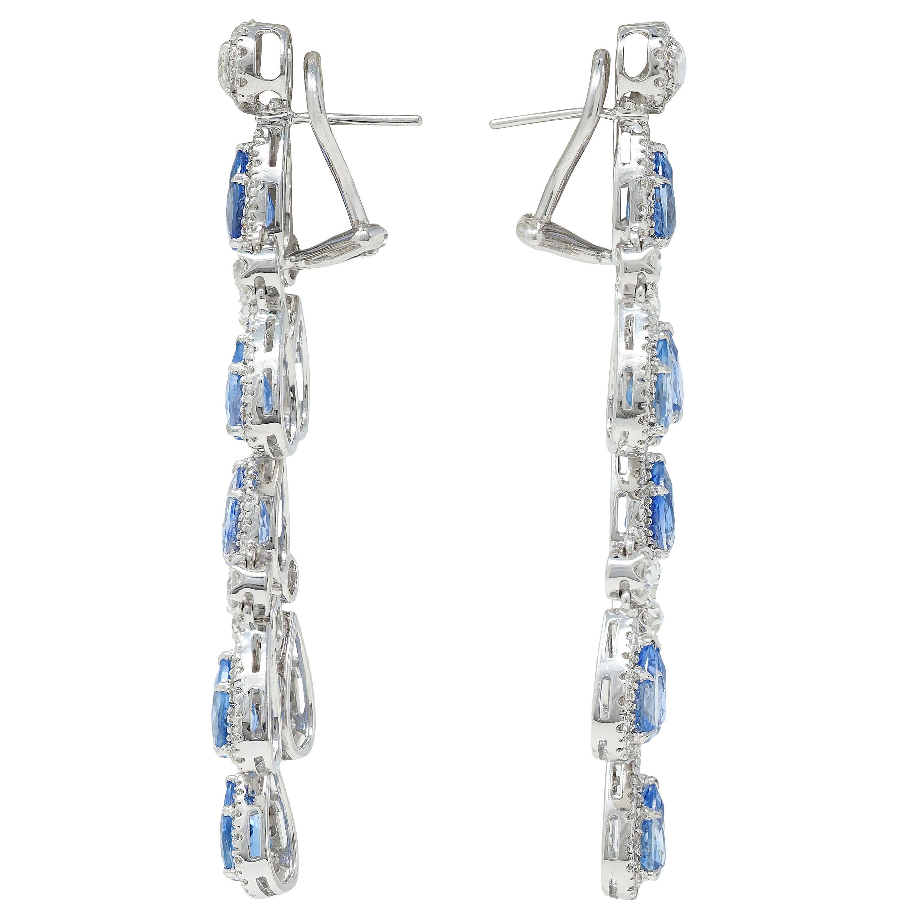 Contemporaneo Orecchini pendenti a lampadario in oro 18 carati con diamante e zaffiro blu, 17,72 CTW, Contemporary in vendita