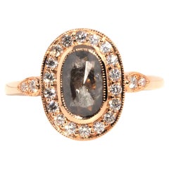 Bague contemporaine en or rose 18 carats avec grappe de diamants taille ovale, sel et poivre