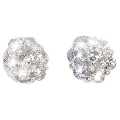 Contemporary 18 Carat White Gold Brilliant Diamond Cluster Studs Style Earrings