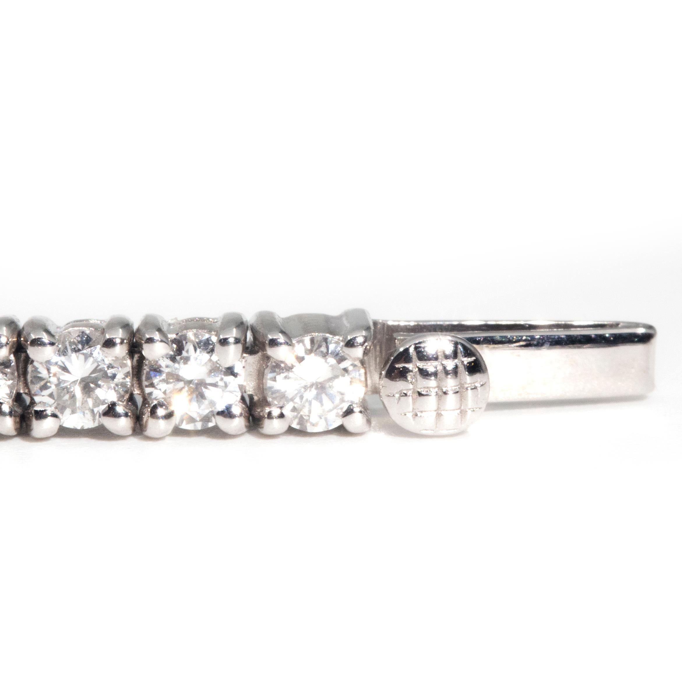 Contemporary 18 Carat White Gold Round Brilliant Diamond Tennis Bracelet 5