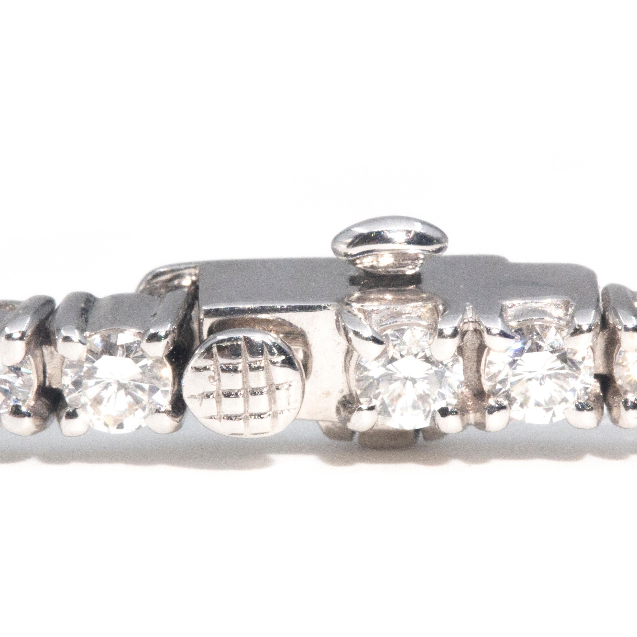 Contemporary 18 Carat White Gold Round Brilliant Diamond Tennis Bracelet 4