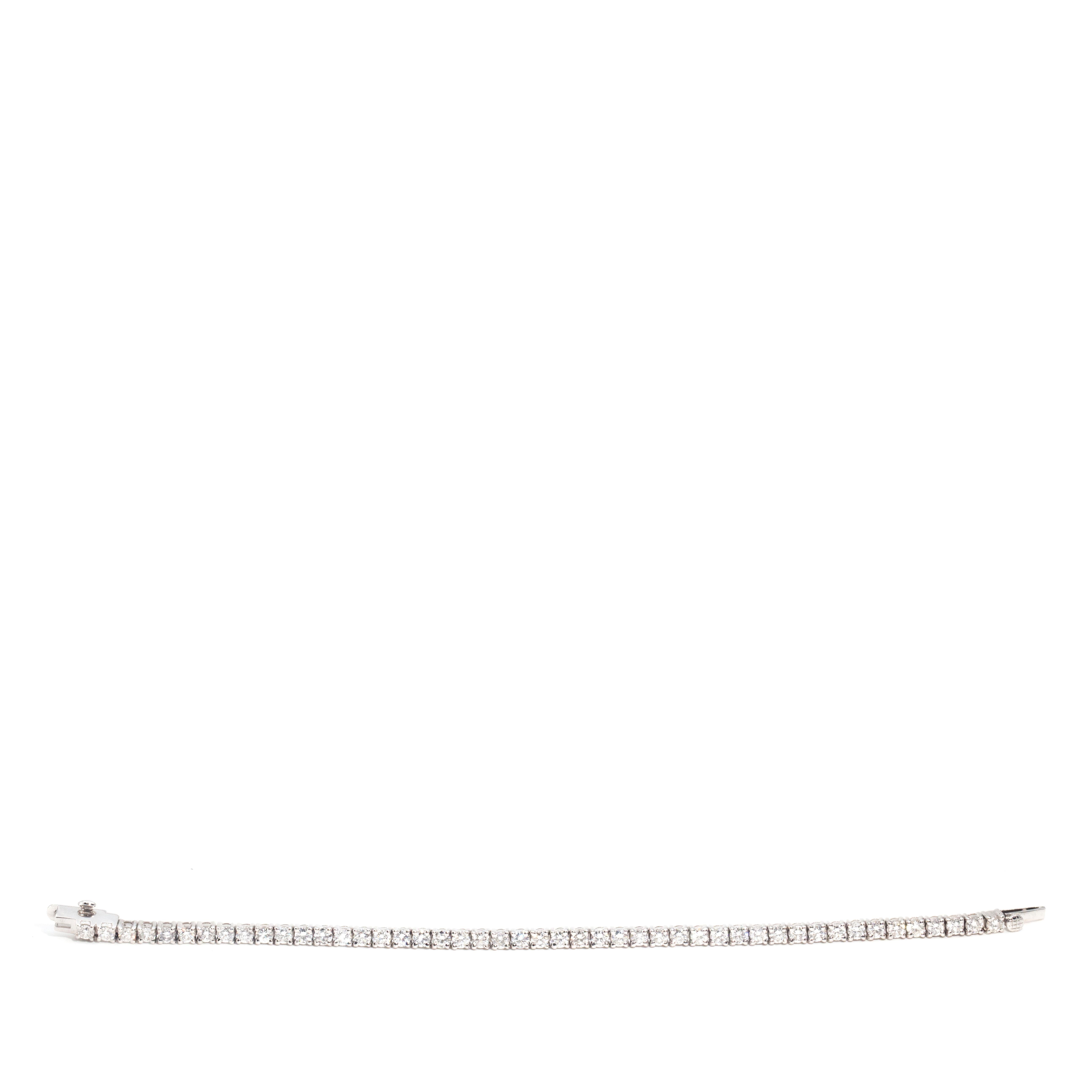 Women's Contemporary 18 Carat White Gold Round Brilliant Diamond Tennis Bracelet