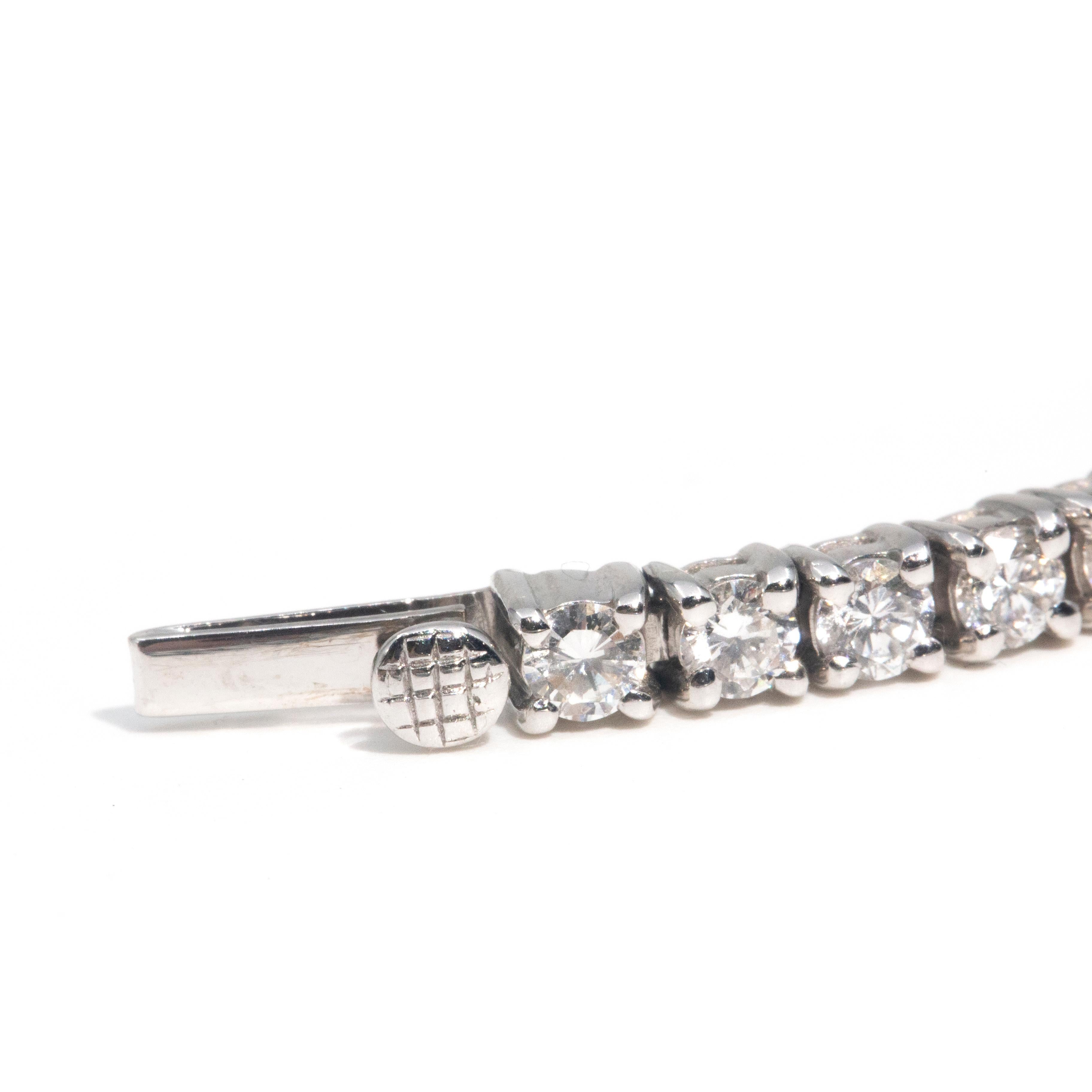 Contemporary 18 Carat White Gold Round Brilliant Diamond Tennis Bracelet 1