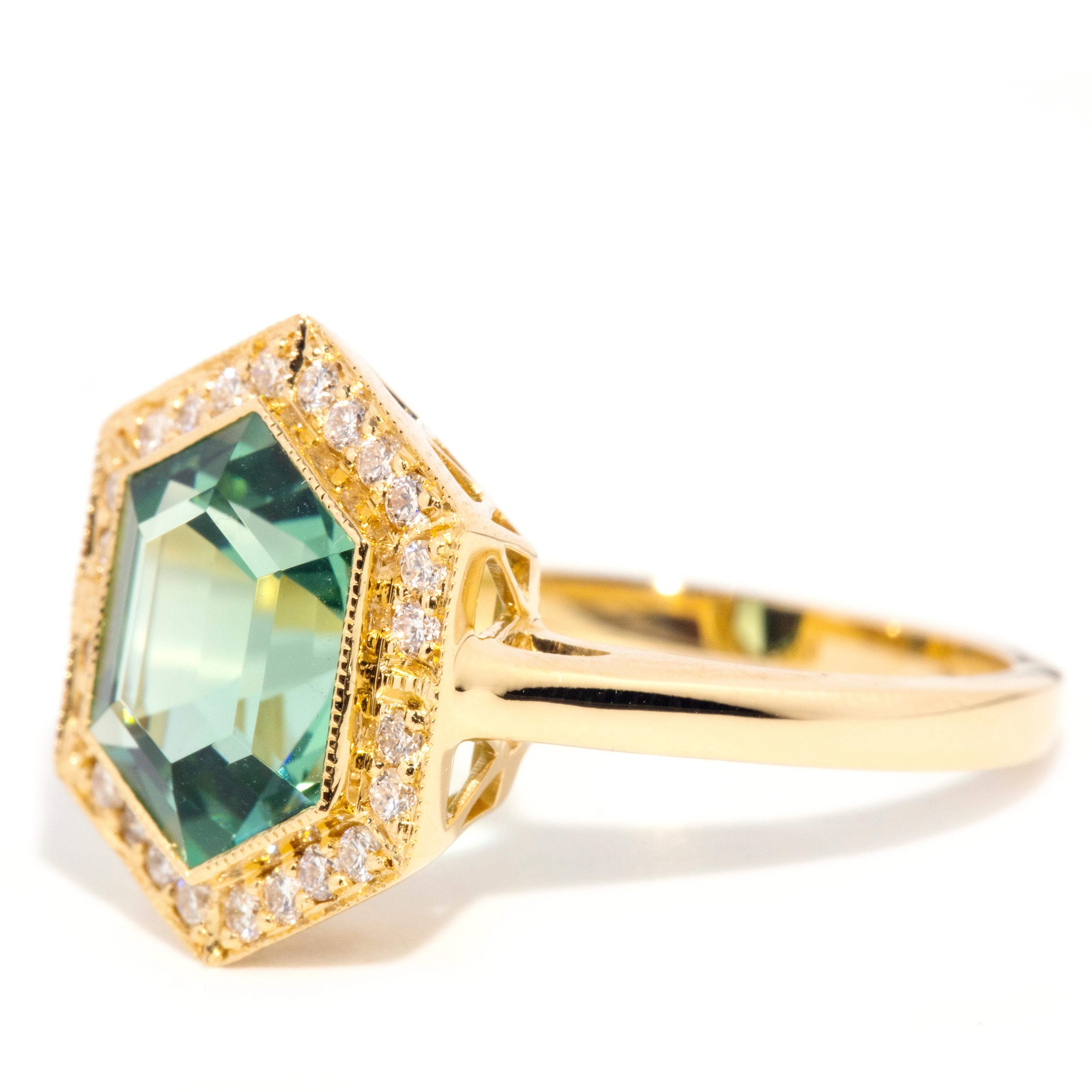 Contemporary 18 Carat Yellow Gold Mint Green Tourmaline and Diamond Cluster Ring 1
