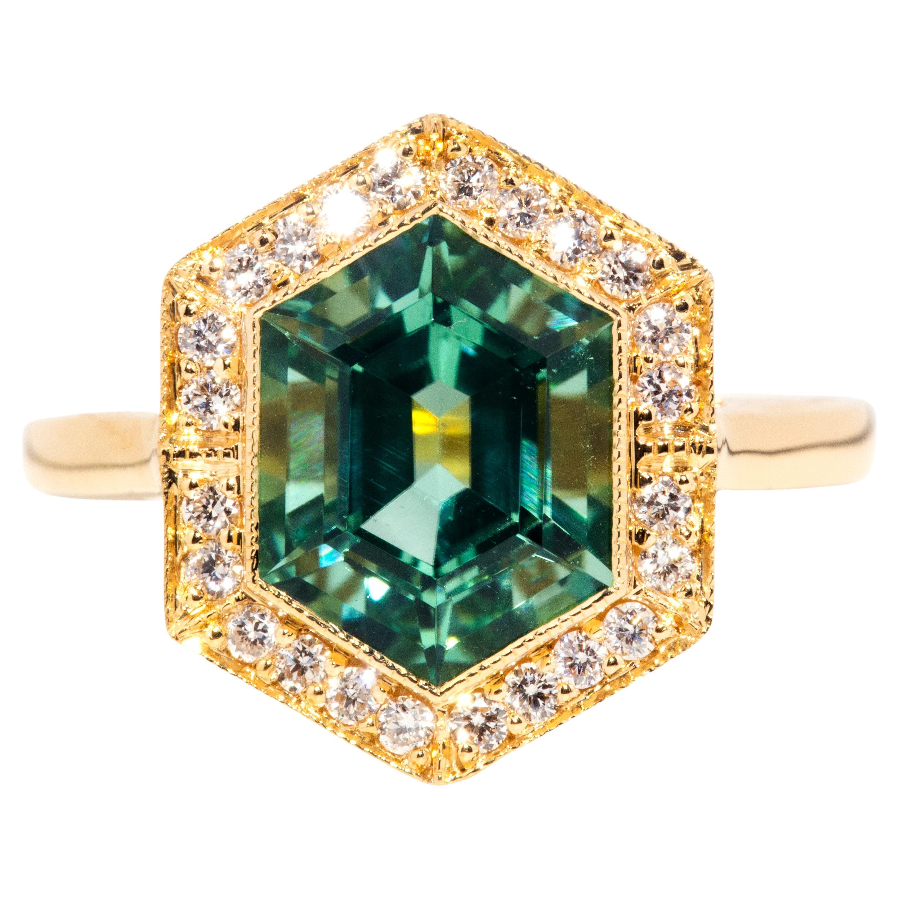 Contemporary 18 Carat Yellow Gold Mint Green Tourmaline and Diamond Cluster Ring