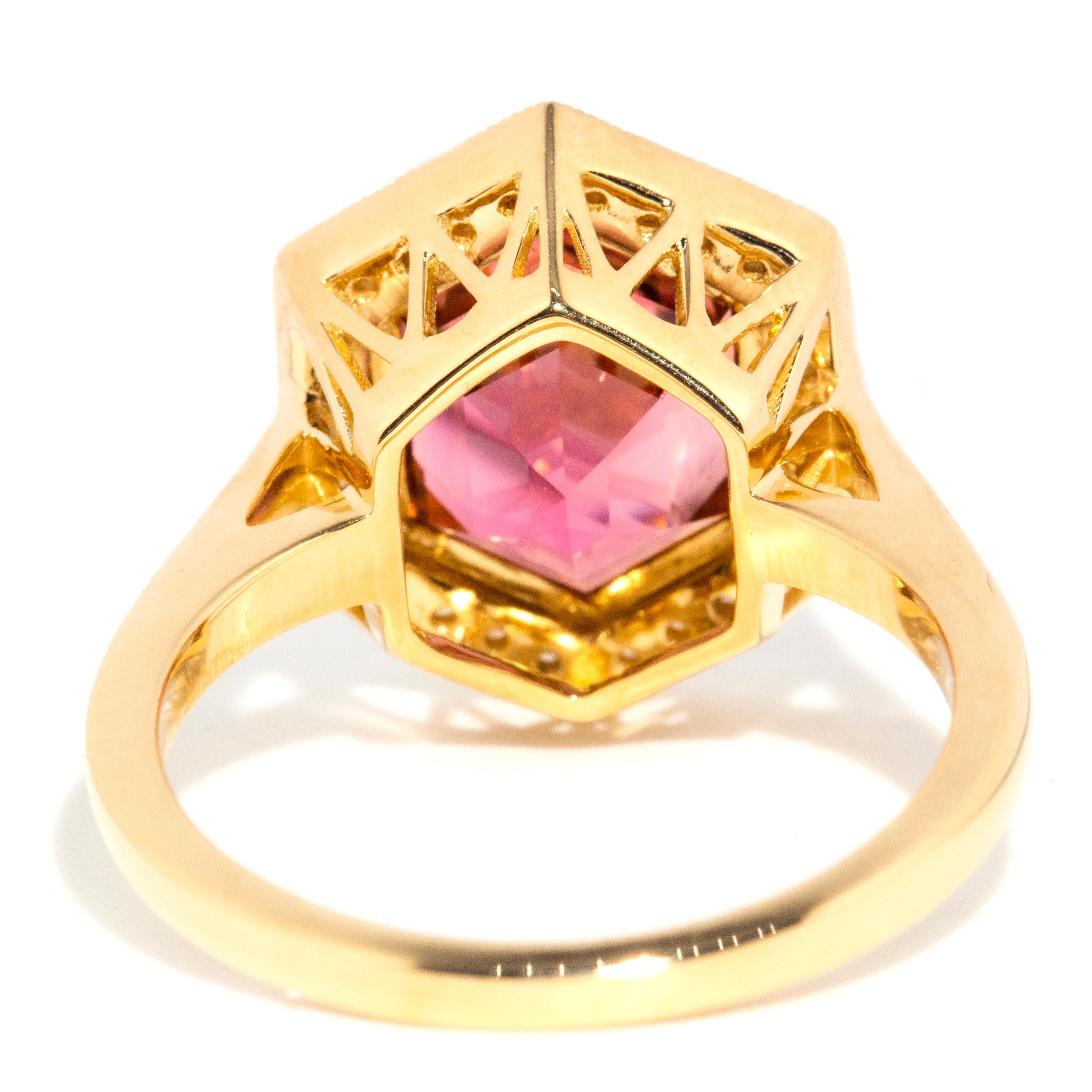 Contemporary 18 Carat Yellow Gold Reddish-Purple Tourmaline and Diamond Ring 5