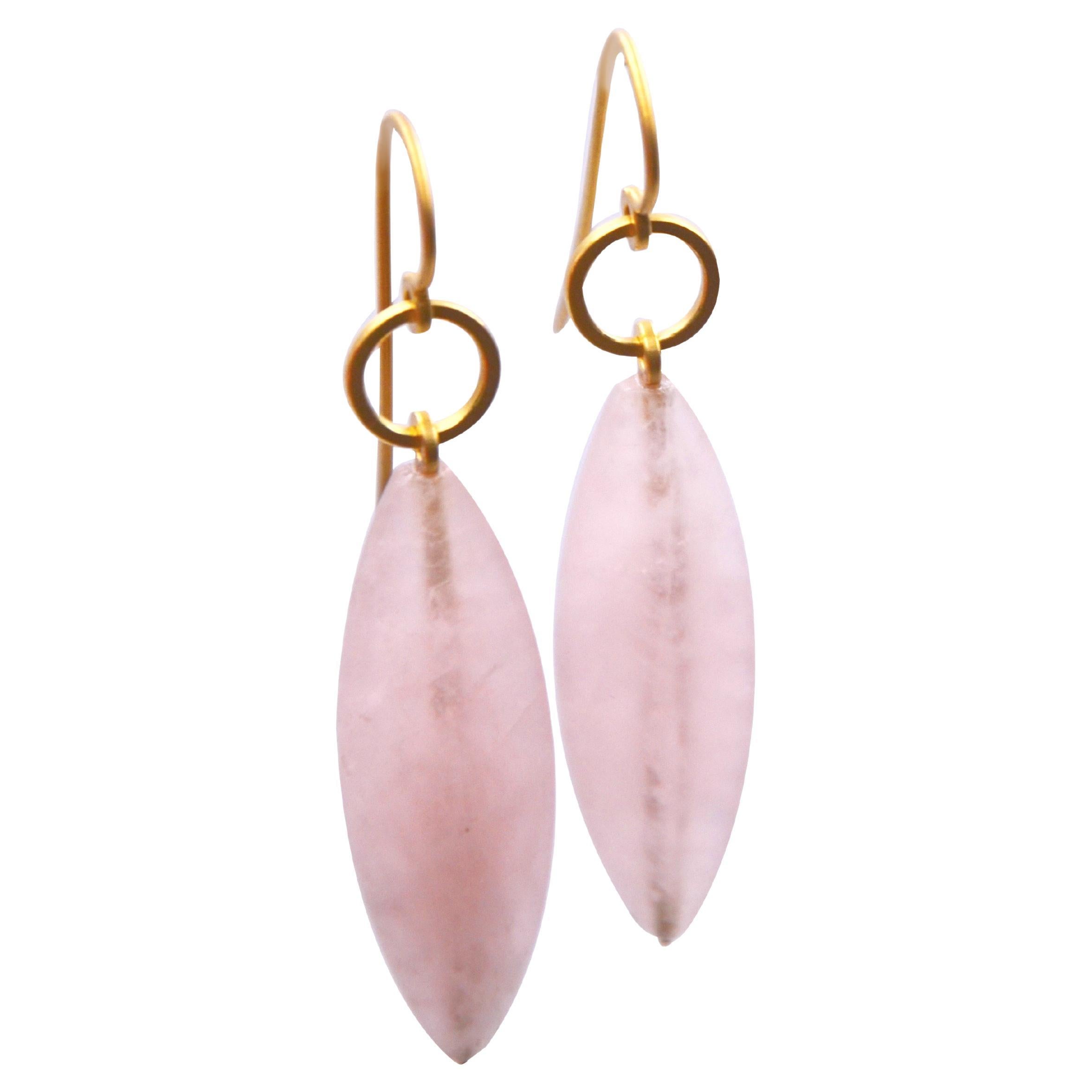 Contemporary 18 Karat Gold Earrings with Rose Quartz For Sale
