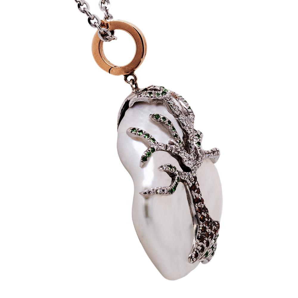 Contemporain Collier contemporain en or 18 carats avec pendentif en perle, diamant et tsavorite en vente