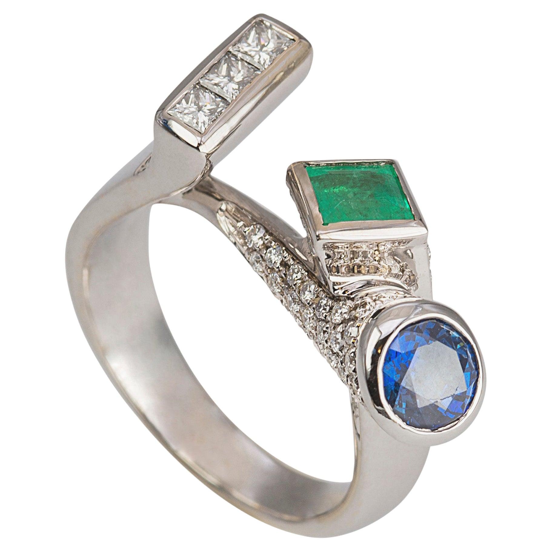 Contemporary 18 Karat White Gold 1.12 Karat Diamond Sapphire Emerald Design Ring For Sale 2