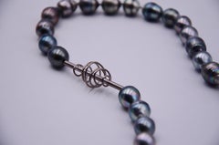 Contemporary 18 Karat White Gold Tahiti Pearl Necklace