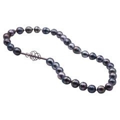 Contemporary 18 Karat White Gold Tahiti Pearl Necklace