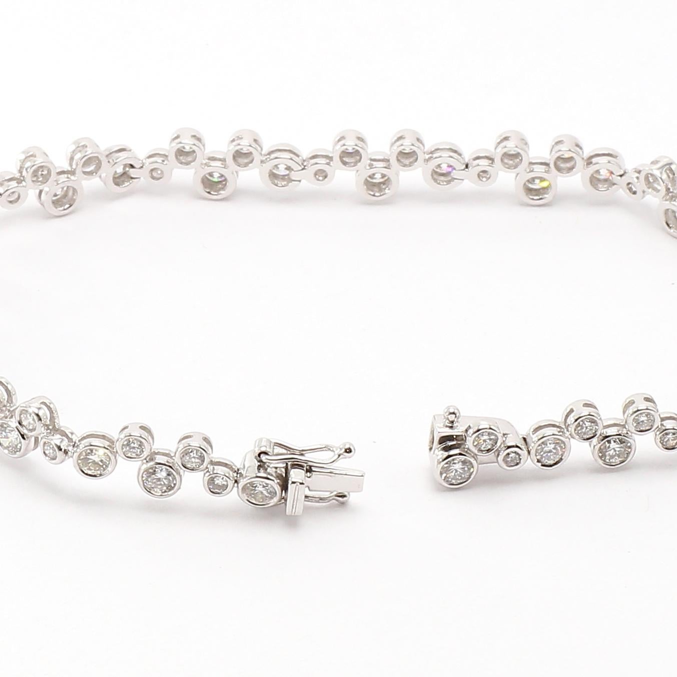Modern Contemporary 18 Karat White Gold White Diamond Bracelet Bezel Set For Sale