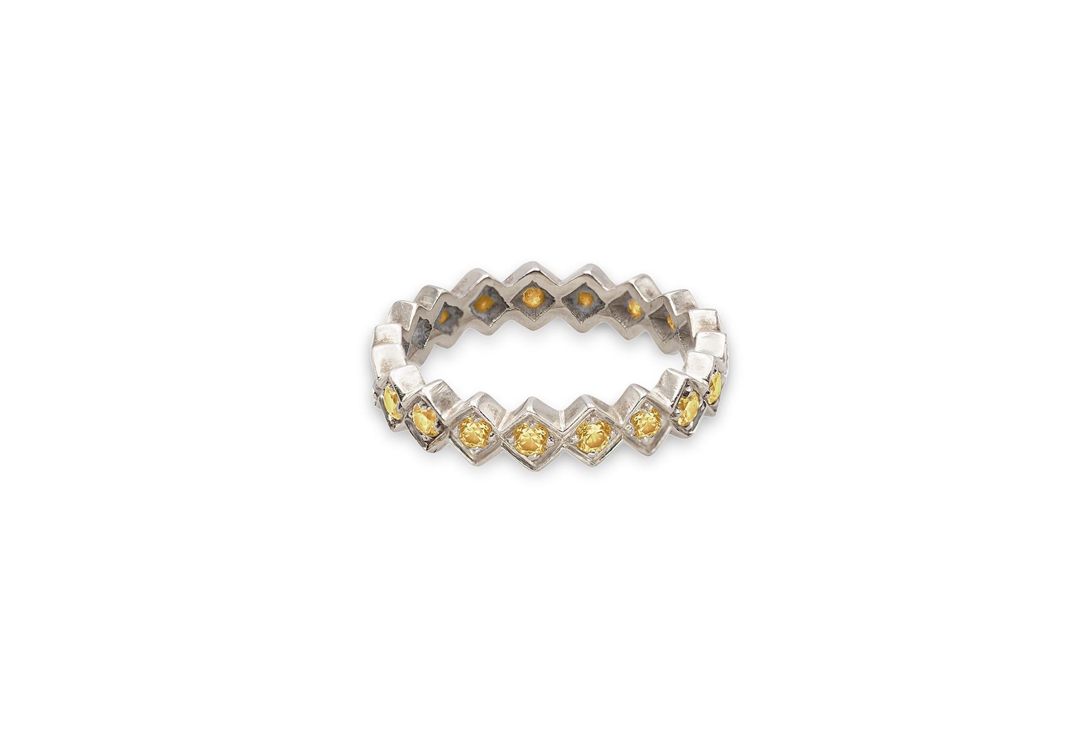 Rossella Ugolini Design Collection Contemporary 18 Karats White Gold Yellow Diamonds Design Ring
An amazing design ring handcrafted in 18 karats white gold and adorned with Canary Yellow Diamonds
Due to its semplicity it fits every outfit and gives