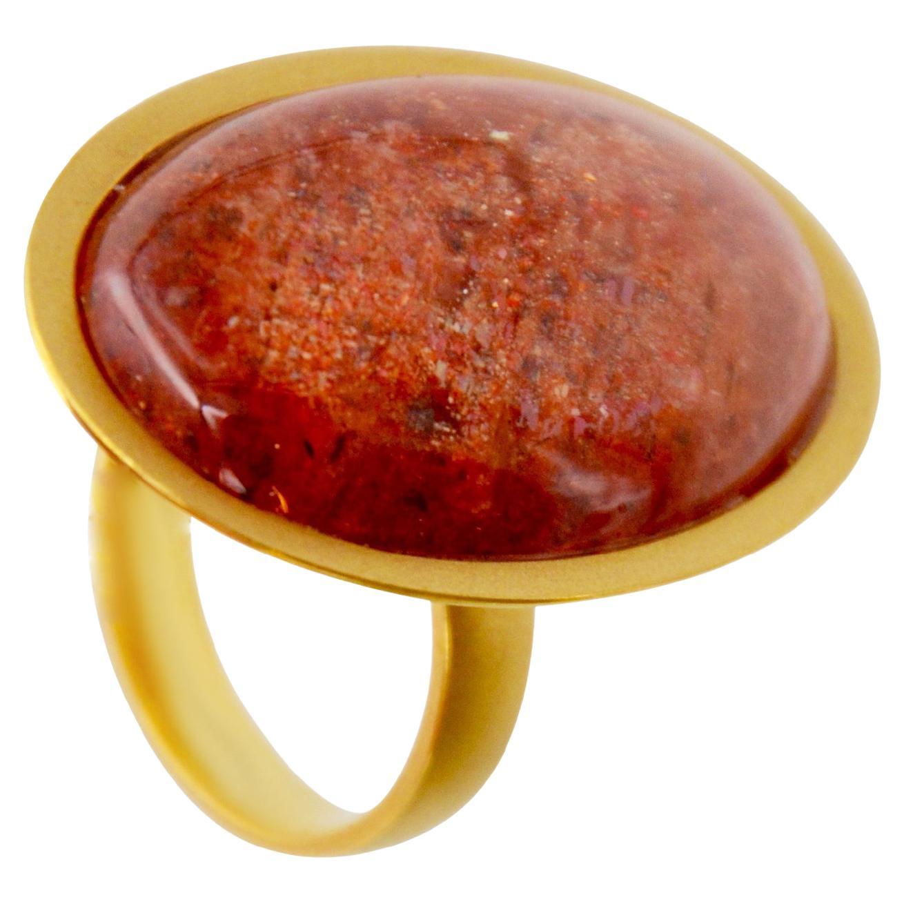 Contemporary 18 Karat Yellow Gold Aventurine Cocktail Ring For Sale