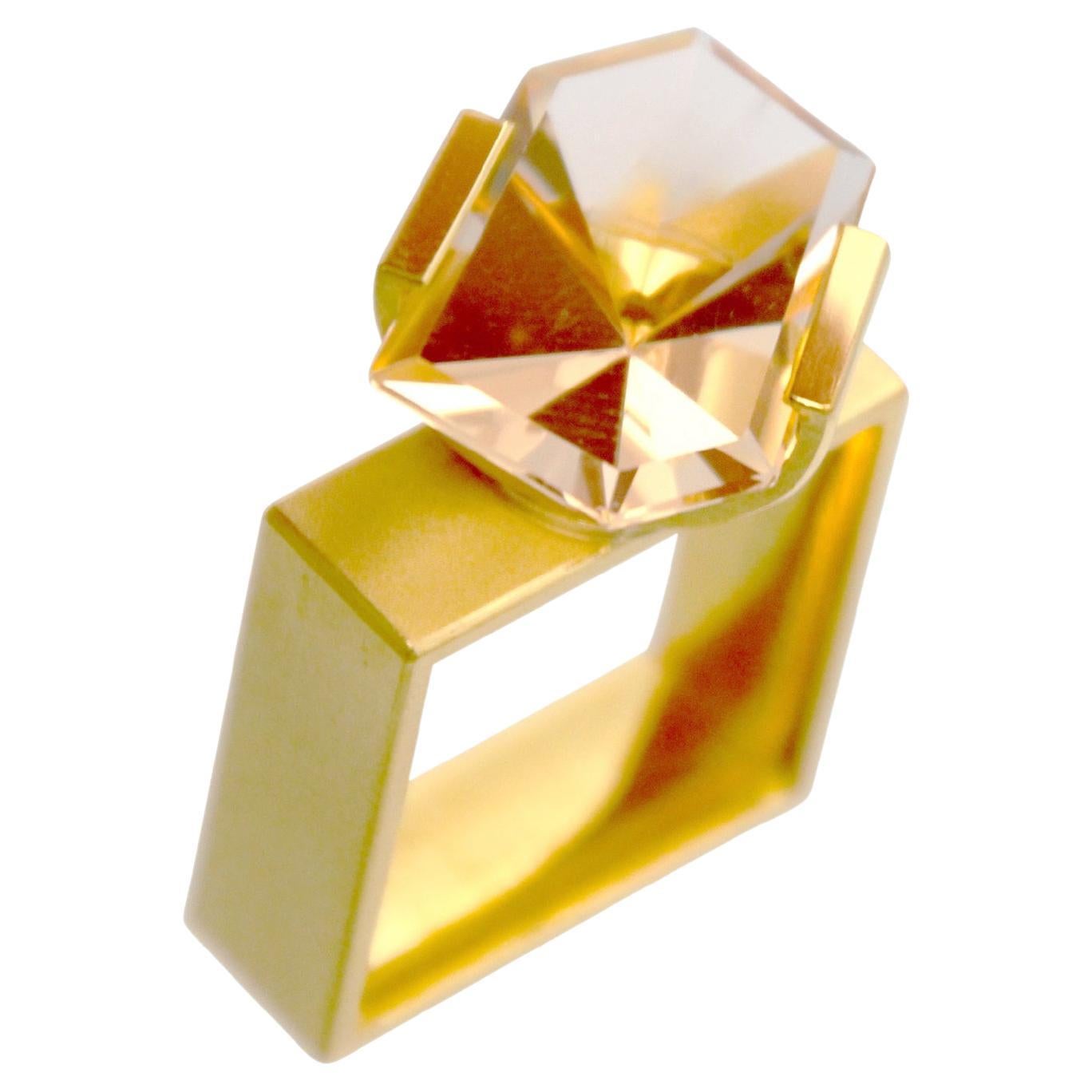 Contemporary 18 karat Yellow GOld Citrine Cocktail Ring 

Minimalist, modern, elegant - handcrafted in our atelier, designed by Arno Schneider.

Fine jewelry, high quality, delicate materials, unique design, a melange of art genres. Through Arno