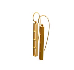 Contemporary 18 Karat Yellow Gold Earrings