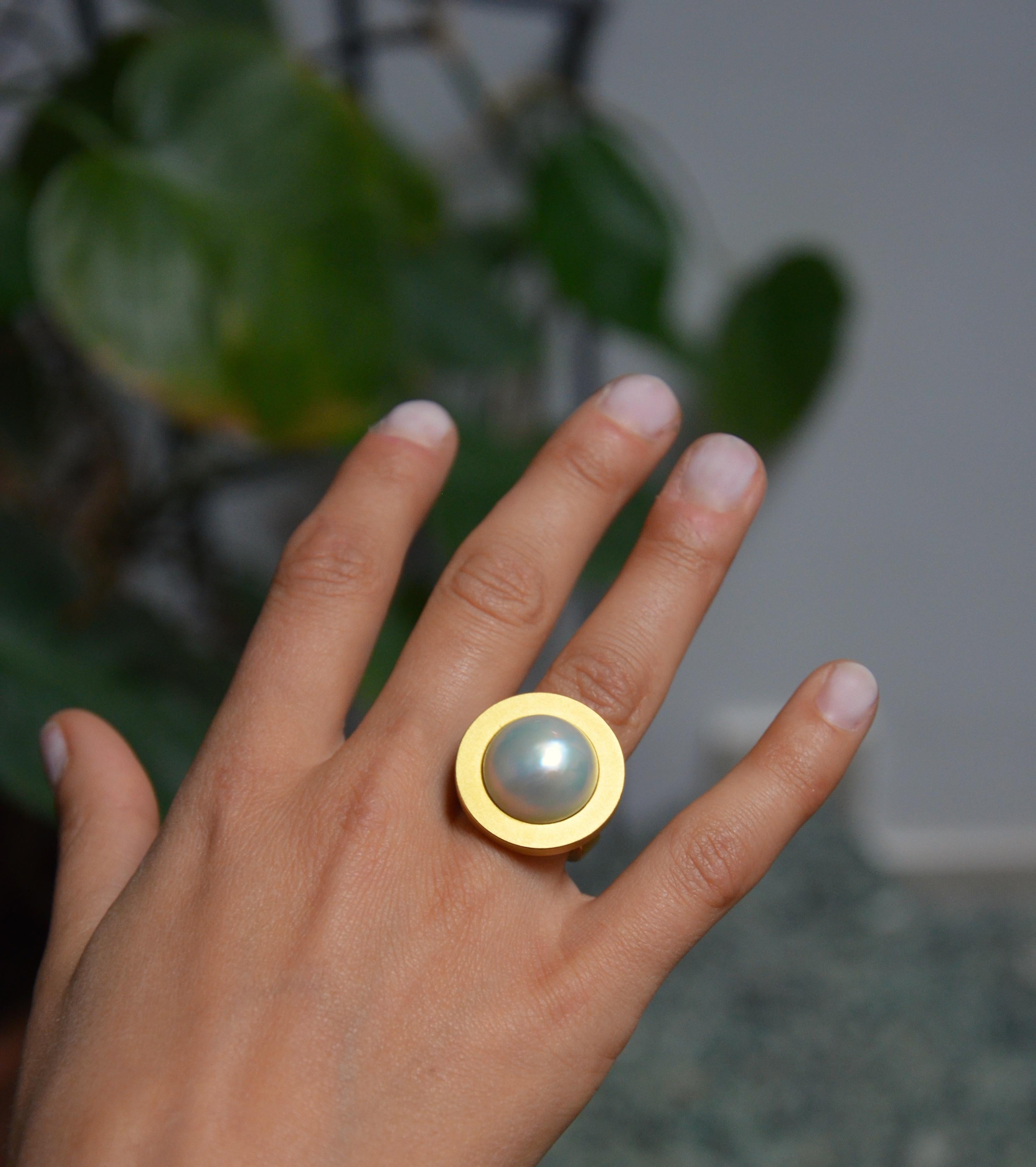 Round Cut Contemporary 18 Karat Yellow Gold Pearl Cocktail Ring For Sale