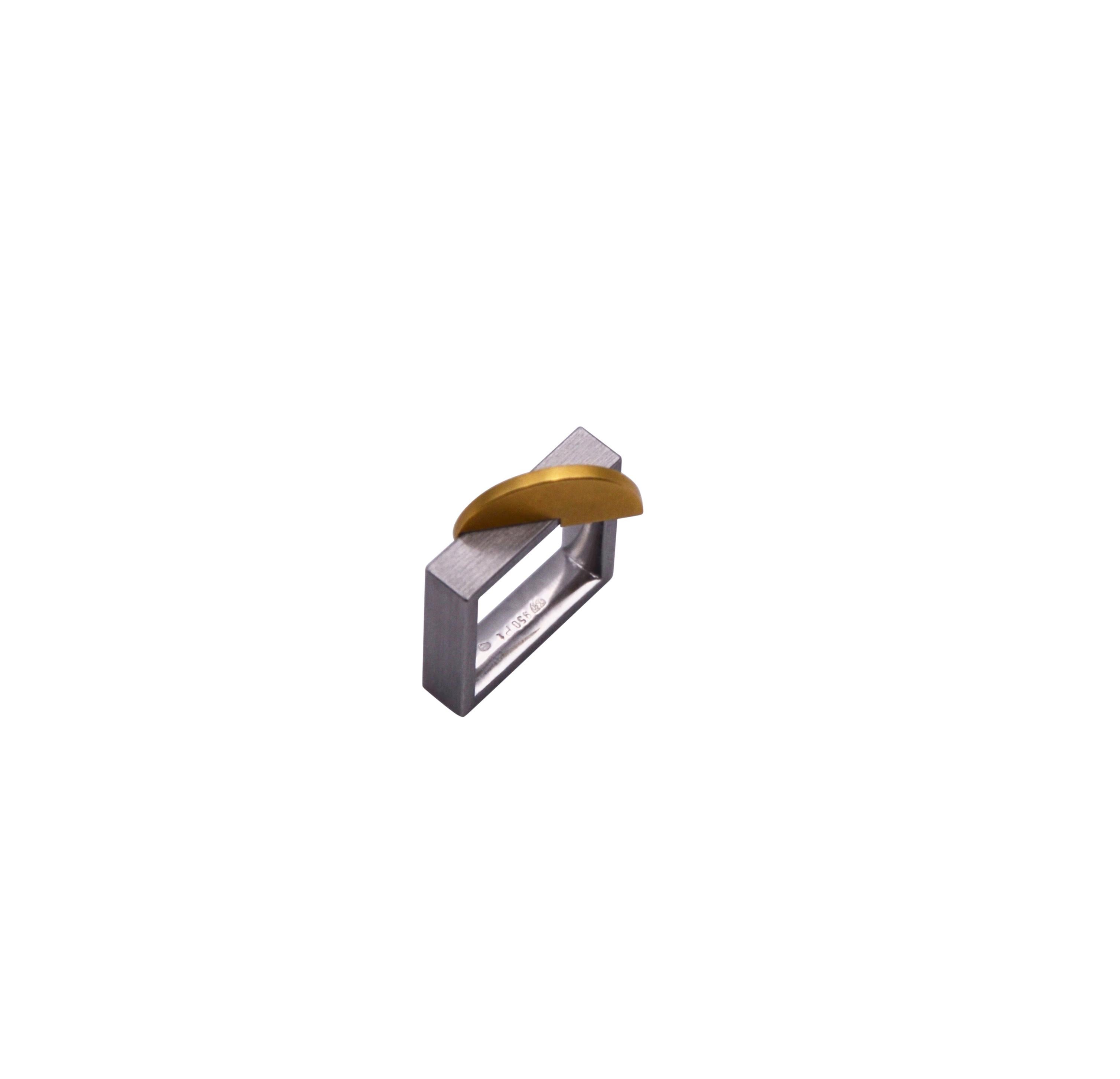 Contemporary 18 Karat Yellow Gold Platinum Ring For Sale 6