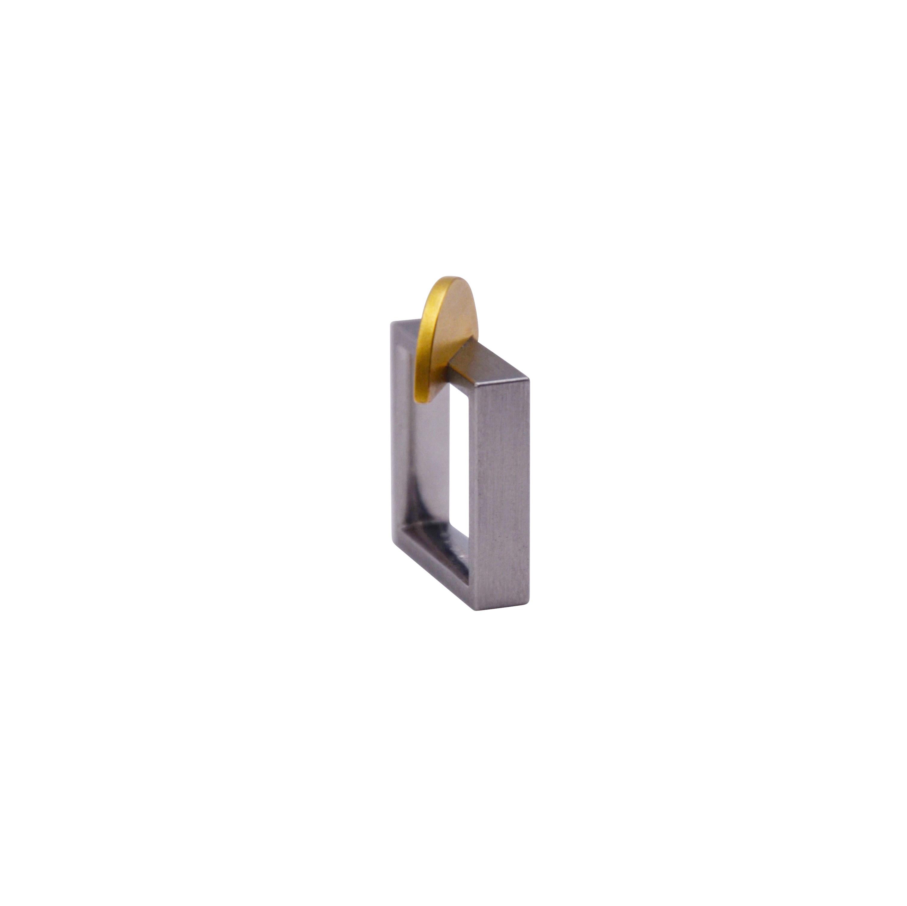 Contemporary 18 karat Yellow Gold Platinum Ring

Minimalist, modern, elegant - handcrafted in our atelier, designed by Arno Schneider.

Fine jewelry, high quality, delicate materials, unique design, a melange of art genres. Through Arno Schneider’s