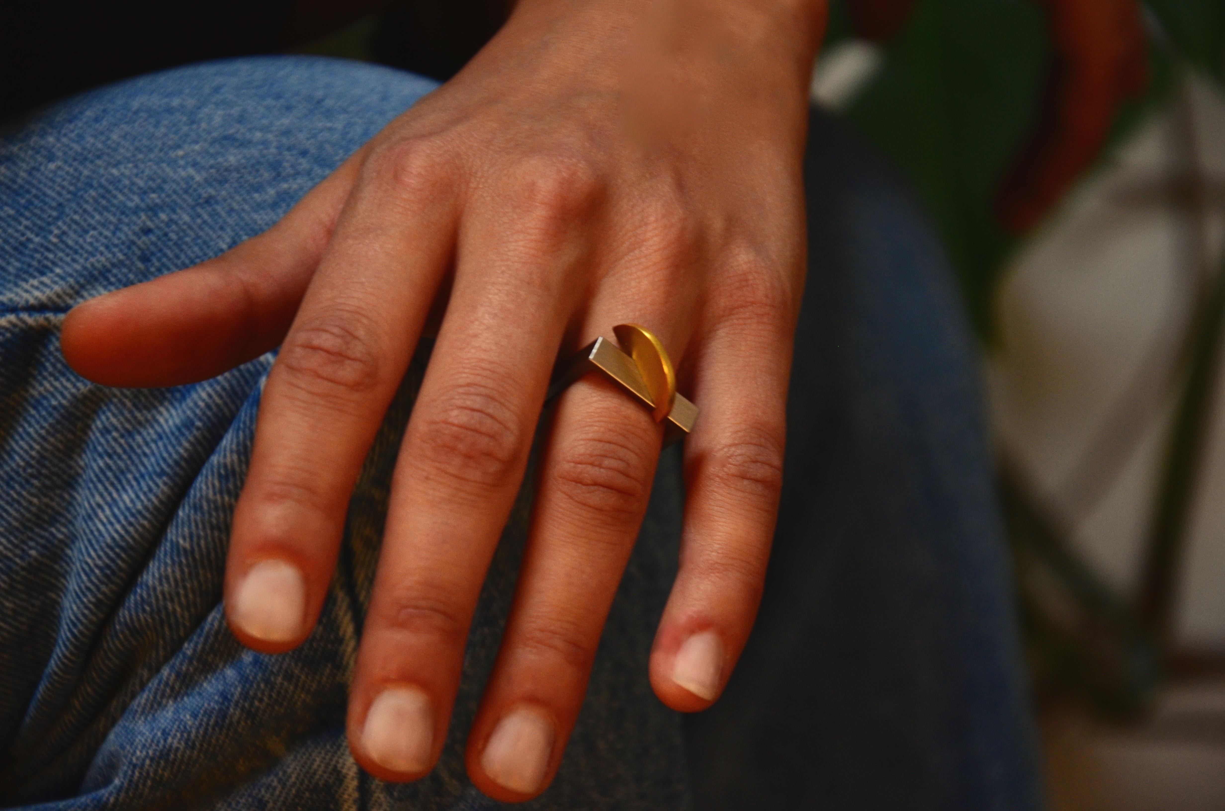 Contemporary 18 Karat Yellow Gold Platinum Ring For Sale 1