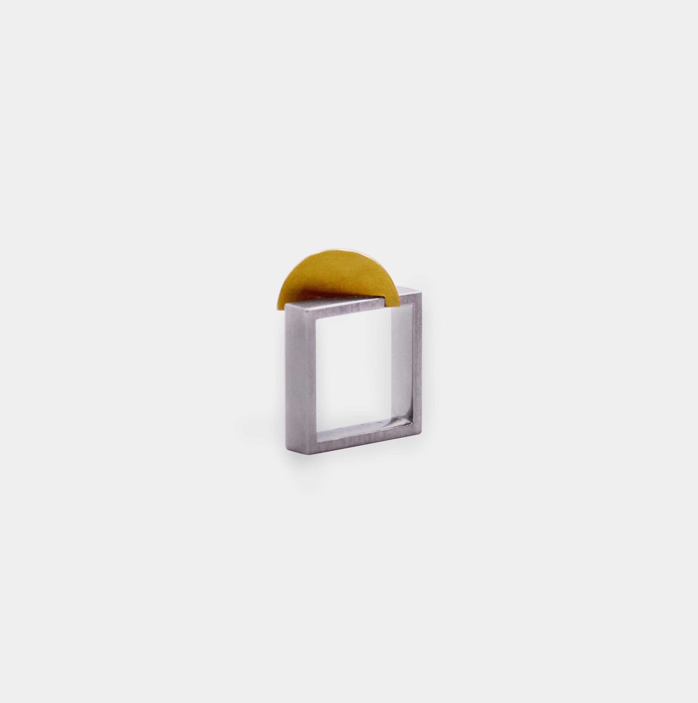 Contemporary 18 Karat Yellow Gold Platinum Ring For Sale 2